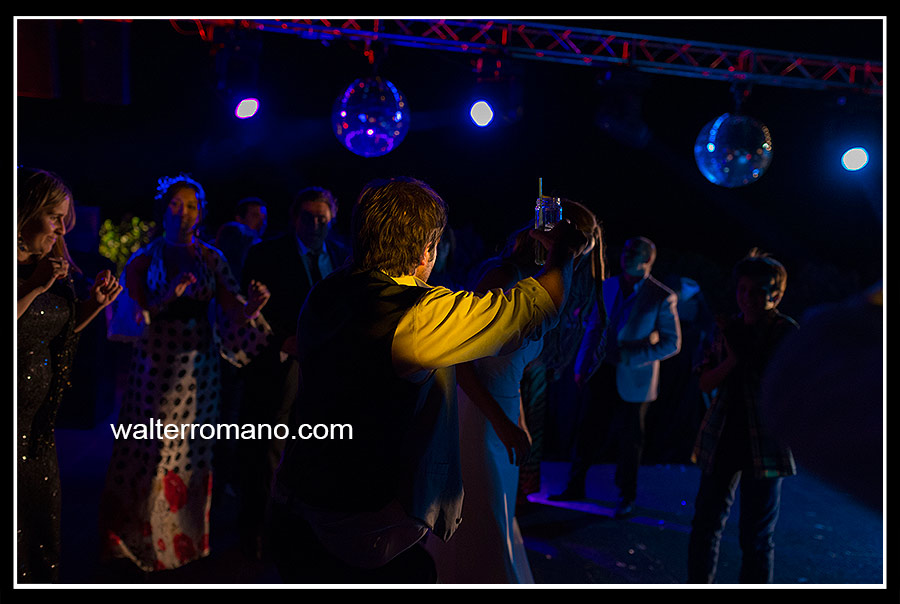  boda-de-destino-bride-mendoza-tunuyan-argentina-fincas-wedding-fotografias-espectaculares-destination wedding-engagement session- Fabulous Weddings-fotografía-fotografia de autor-fotografia documental de casamiento-fotoperiodismo-fotoperiodismo de boda-fotorreportaje-gay-photography-sesión de compromiso-sesion de novios-wedding-wedding-photojournalism