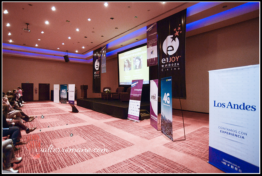 fotografia en hotel sheraton mendoza de l evento mas importante de redes sociales fotos by walter romano photography