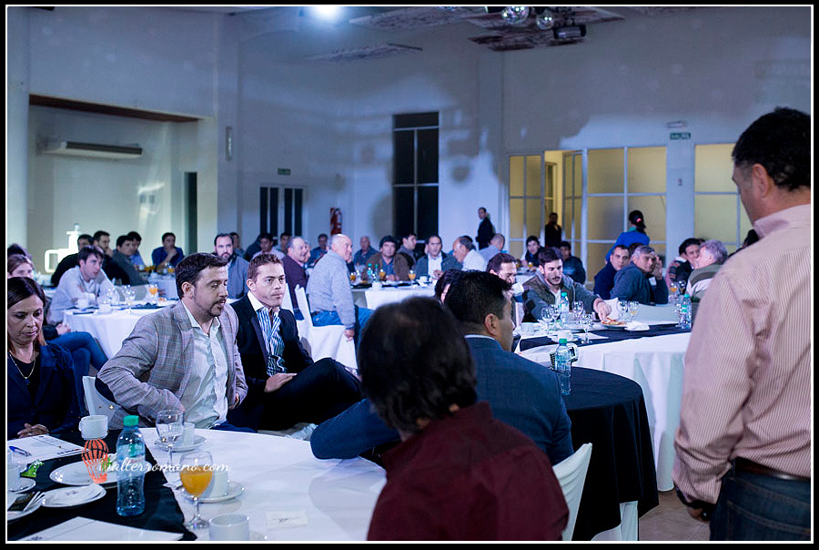 empresarial-expo-congress-rental-jornadas-cientifica-expoevento-inauguracion-evento-encuentro-capacitacion-presentacion-bienal-coloquio-streaming-registracion-acreditacion-conferencia-interpretación